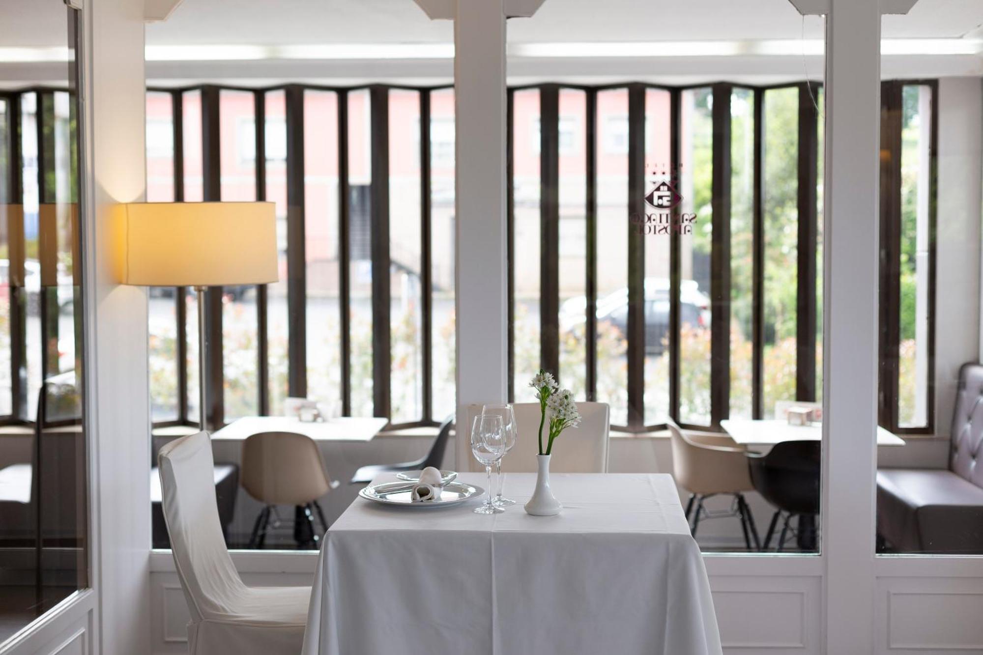 Hotel Santiago Apostol 3*